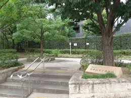 【公園】南青山7丁目緑地まで292ｍ