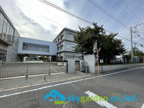 【小学校】藤沢市立本町小学校まで1730ｍ