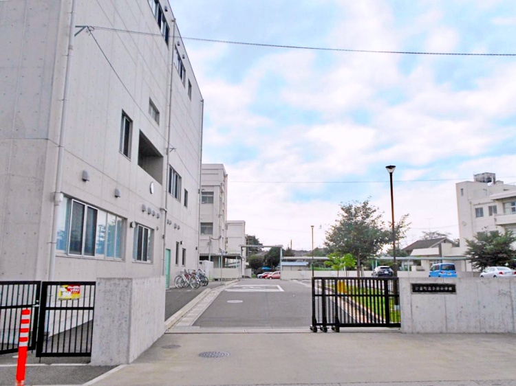 【小学校】伊奈町立小針小学校まで2424ｍ