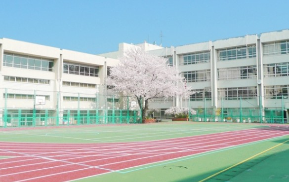 【歯科】新宿区立鶴巻小学校まで500ｍ