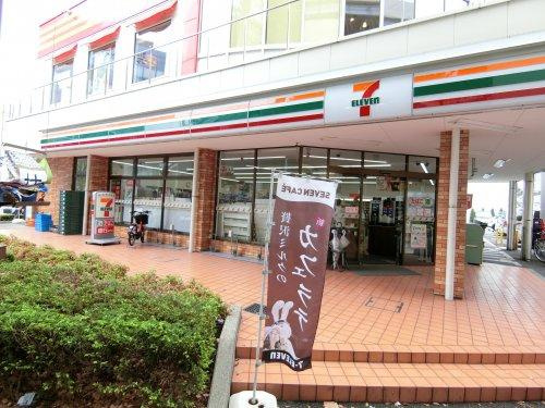 【コンビニエンスストア】セブンイレブン　江東枝川2丁目店まで583ｍ