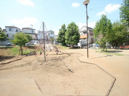 【公園】西本村さくら公園まで830ｍ