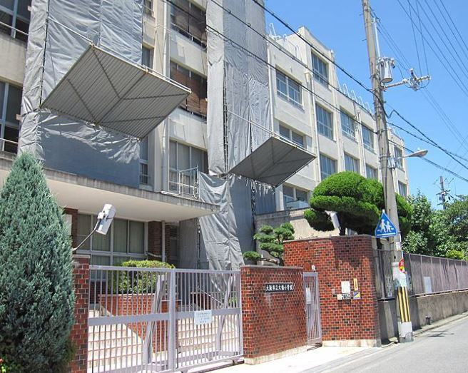 【小学校】大阪市立大領小学校まで319ｍ