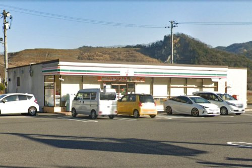 【コンビニエンスストア】セブンイレブン　岡山御津草生店まで10349ｍ