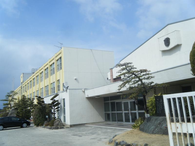 【小学校】江南市立古知野西小学校まで868ｍ