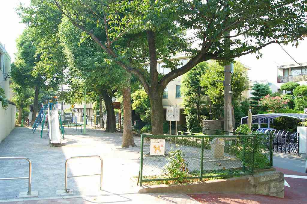 【公園】小日向台町児童遊園まで371ｍ
