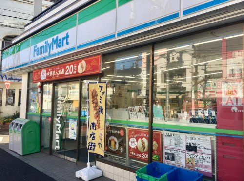 【コンビニエンスストア】ファミリーマート　北区上十条一丁目店まで274ｍ