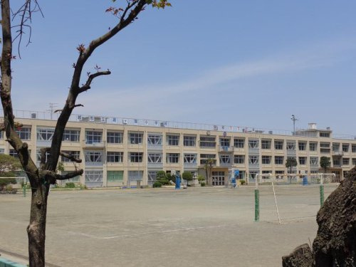 【小学校】川越市立霞ケ関小学校まで802ｍ