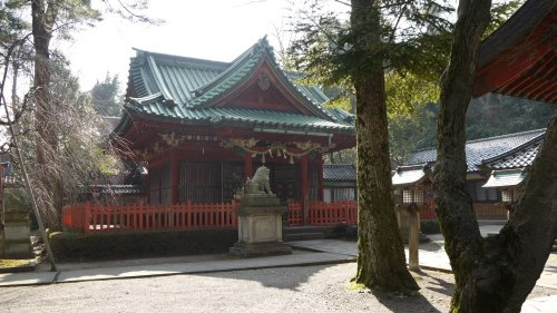 【寺院・神社】尾崎神社まで1609ｍ
