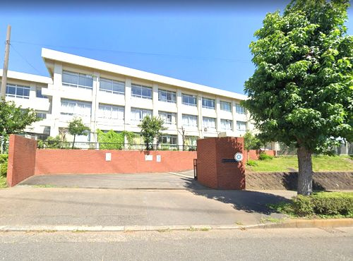 【小学校】藤沢市立滝の沢小学校まで585ｍ
