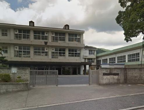 【小学校】柱本小学校まで983ｍ