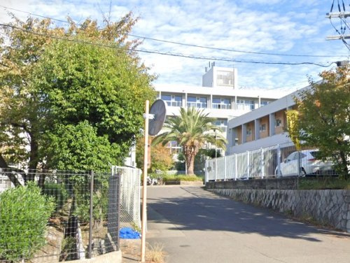 【中学校】箕面市立第三中学校まで650ｍ