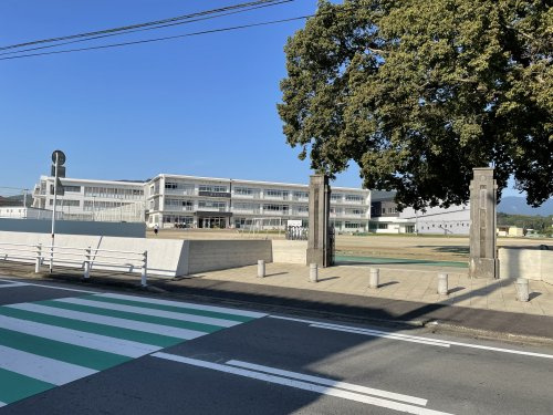 【小学校】山鹿市立鹿本小学校まで741ｍ