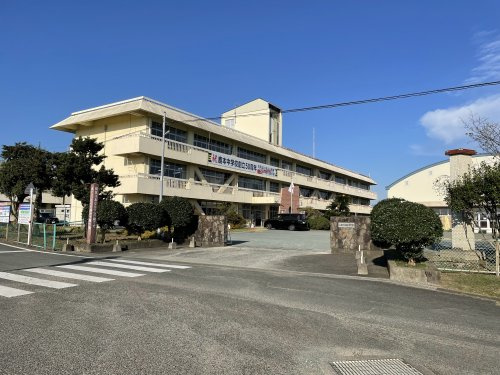【中学校】山鹿市立鹿本中学校まで744ｍ
