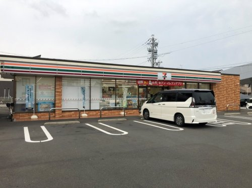 【コンビニエンスストア】セブンイレブン　静岡小黒店まで334ｍ