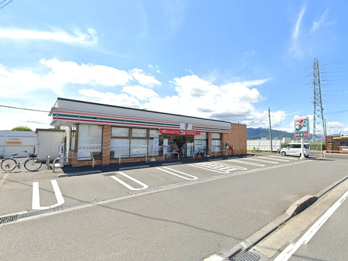 【コンビニエンスストア】セブンイレブン伊勢原三ノ宮店まで926ｍ