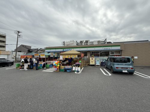 【コンビニエンスストア】ファミリーマート　瑞穂弥富通四丁目店まで526ｍ