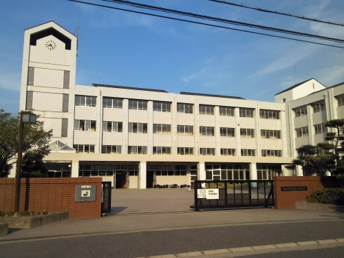 【中学校】高槻市立阿武山中学校まで176ｍ