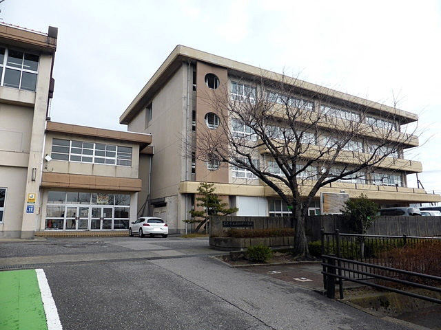 【小学校】新神田小学校まで406ｍ