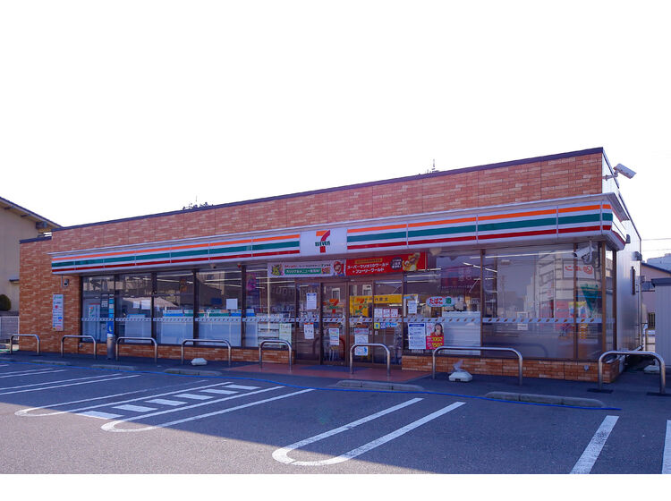 【コンビニエンスストア】セブンイレブン　金沢元町2丁目店まで352ｍ
