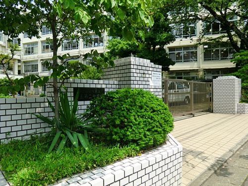 【中学校】練馬区立豊玉第二中学校まで250ｍ