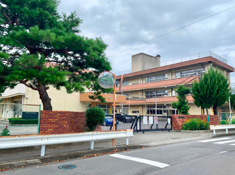 【小学校】太田市立宝泉小学校まで395ｍ