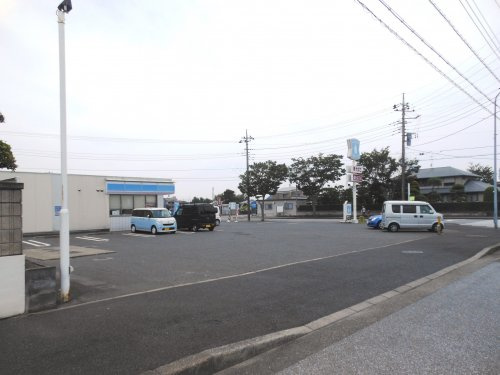 【コンビニエンスストア】ローソン　君津宮下一丁目店まで401ｍ
