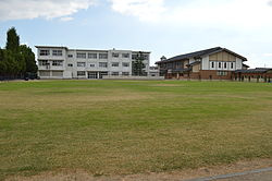 【小学校】近江八幡市立安土小学校まで700ｍ