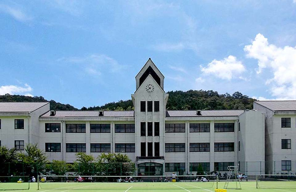 【中学校】近江八幡市立安土中学校まで1300ｍ