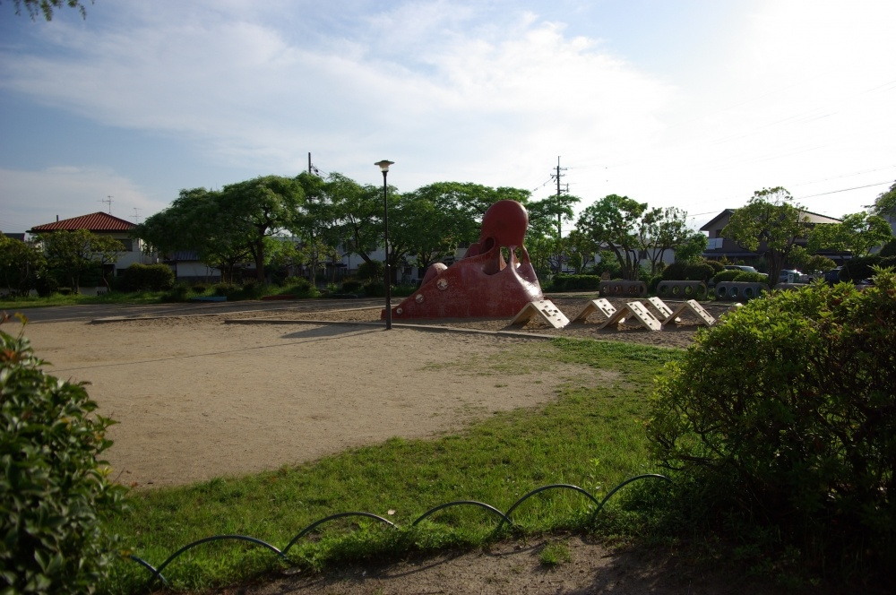 【公園】尼ヶ池公園まで124ｍ