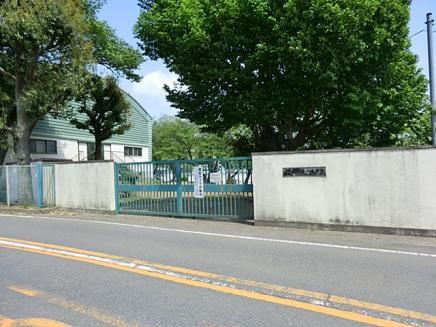 【小学校】町田市立　鶴川第一小学校まで361ｍ