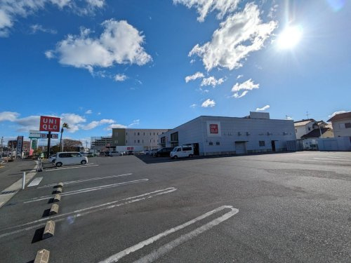 【その他】ユニクロ　岡山十日市店まで1489ｍ