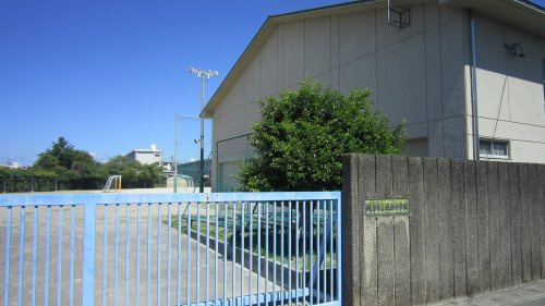 【小学校】岐阜市立城西小学校まで945ｍ