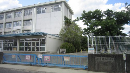 【小学校】岐阜市立長森西小学校まで571ｍ