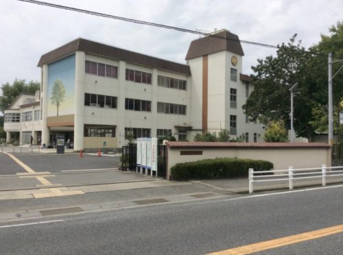 【小学校】本庄市立　本庄東小学校まで1233ｍ