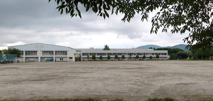 【中学校】桜川市立岩瀬東中学校まで2000ｍ