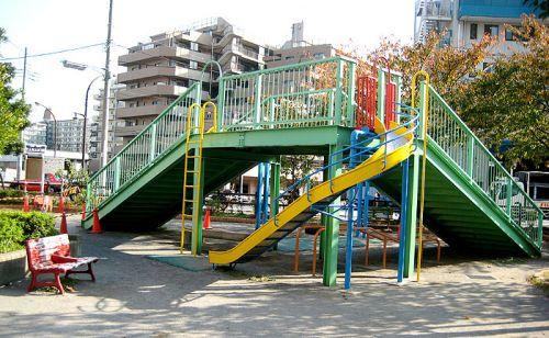 【公園】　浜園公園まで454ｍ