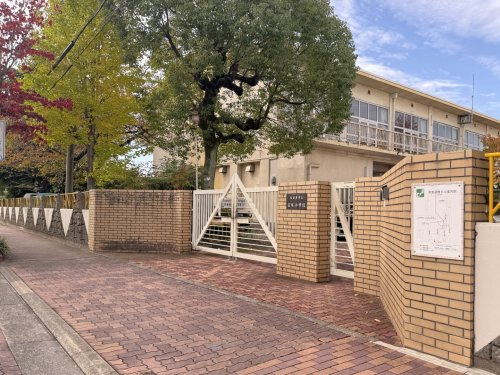【小学校】名古屋市立岩塚小学校まで721ｍ