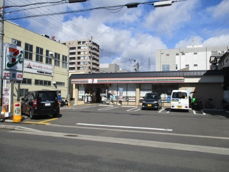 【コンビニエンスストア】セブンイレブン　西院月双町店まで522ｍ