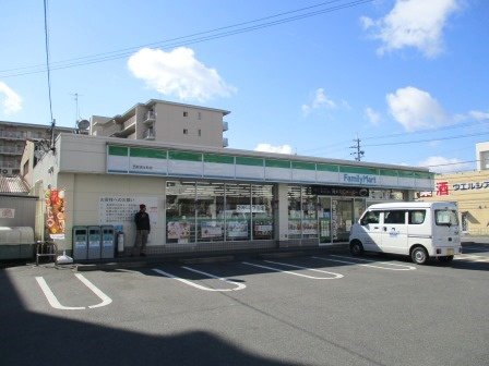 【コンビニエンスストア】ファミリーマート西院清水町店まで469ｍ