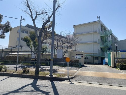 【小学校】神戸市立神の谷小学校まで200ｍ