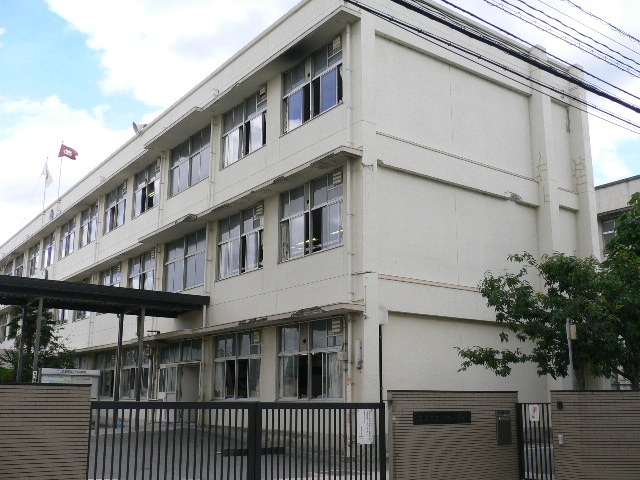 【小学校】川内小学校まで358ｍ