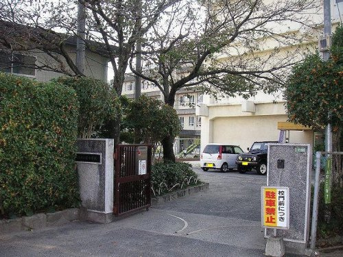 【小学校】安小学校まで1355ｍ