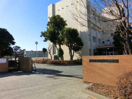 【中学校】水戸市立緑岡中学校まで871ｍ