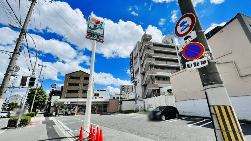 【コンビニエンスストア】セブンイレブン　大阪岸里東1丁目店まで484ｍ