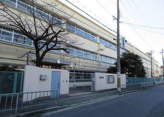 【中学校】東大阪市立長栄中学校まで544ｍ