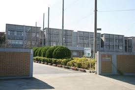 【中学校】藤沢市立片瀬中学校まで125ｍ