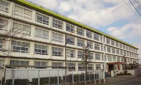 【小学校】平塚市立　山下小学校まで392ｍ