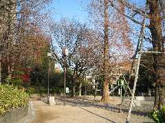 【公園】三田丘の上公園まで240ｍ