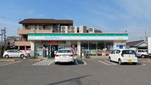 【コンビニエンスストア】ファミリーマート　和歌山松江北店まで592ｍ